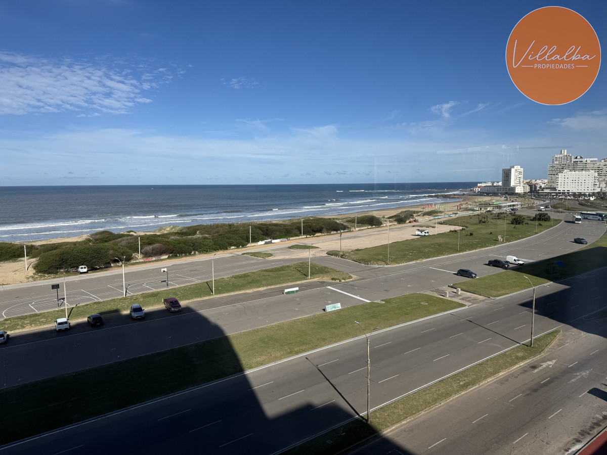 Apartamento ID.3522 - Hermosa unidad en venta en primera línea 