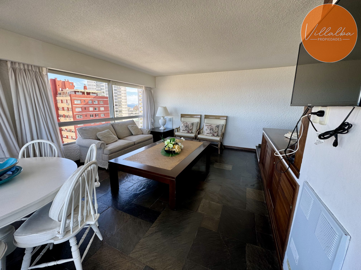 Apartamento ID.3522 - Hermosa unidad en venta en primera línea 