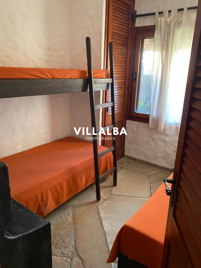 Apartamento ID.4897 - Expléndida casa en venta frente a la laguna 