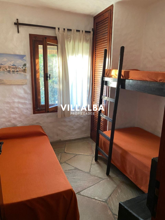 Apartamento ID.4897 - Expléndida casa en venta frente a la laguna 