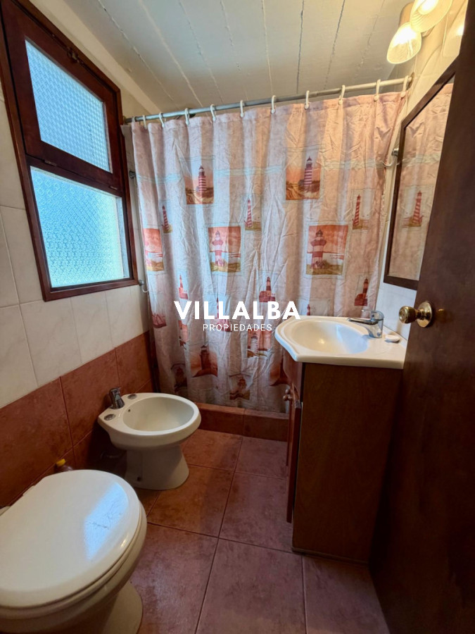 Apartamento ID.4704 - Hermosa casa en venta con piscina en punta del este 