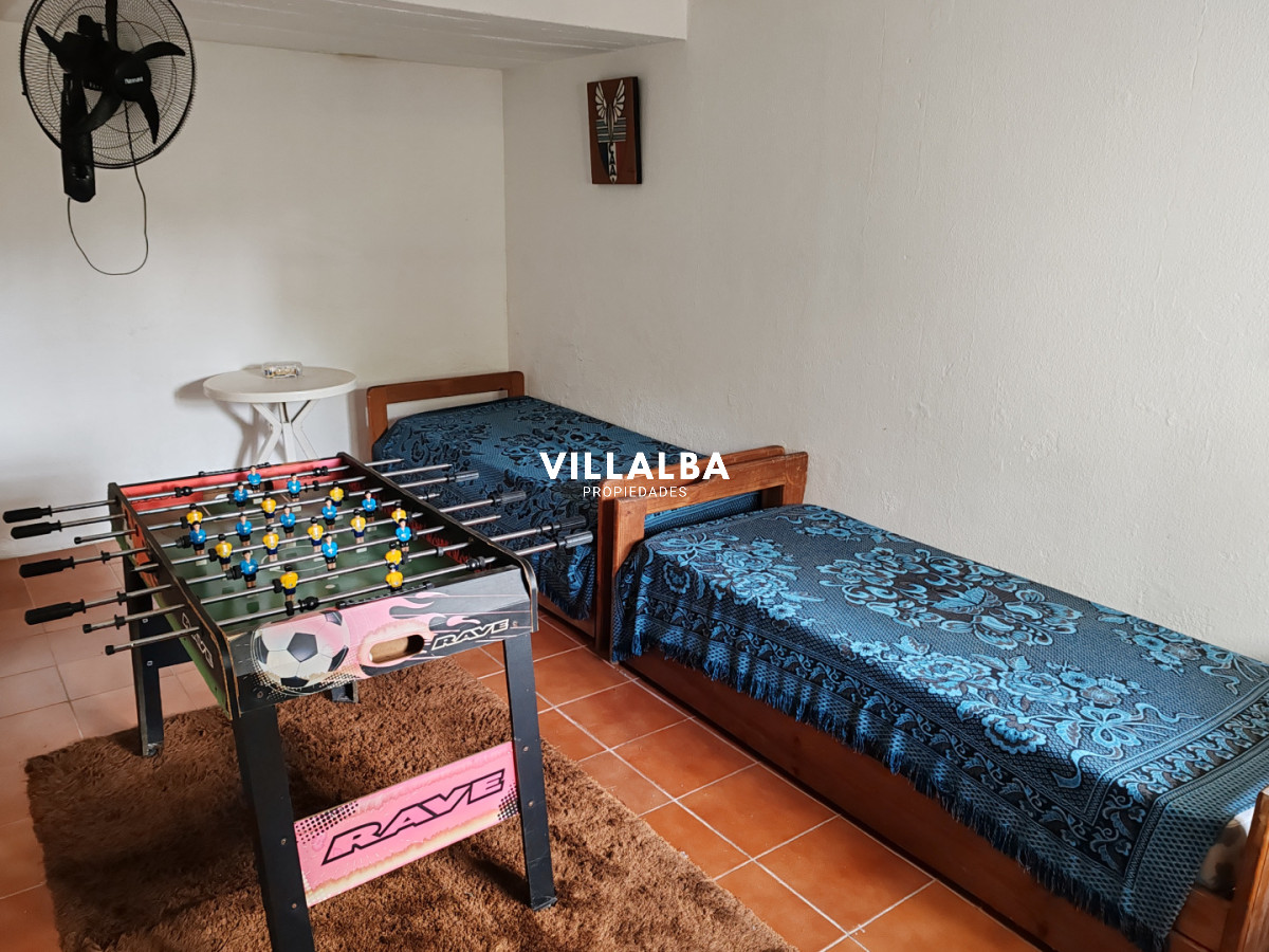 Apartamento ID.4704 - Hermosa casa en venta con piscina en punta del este 