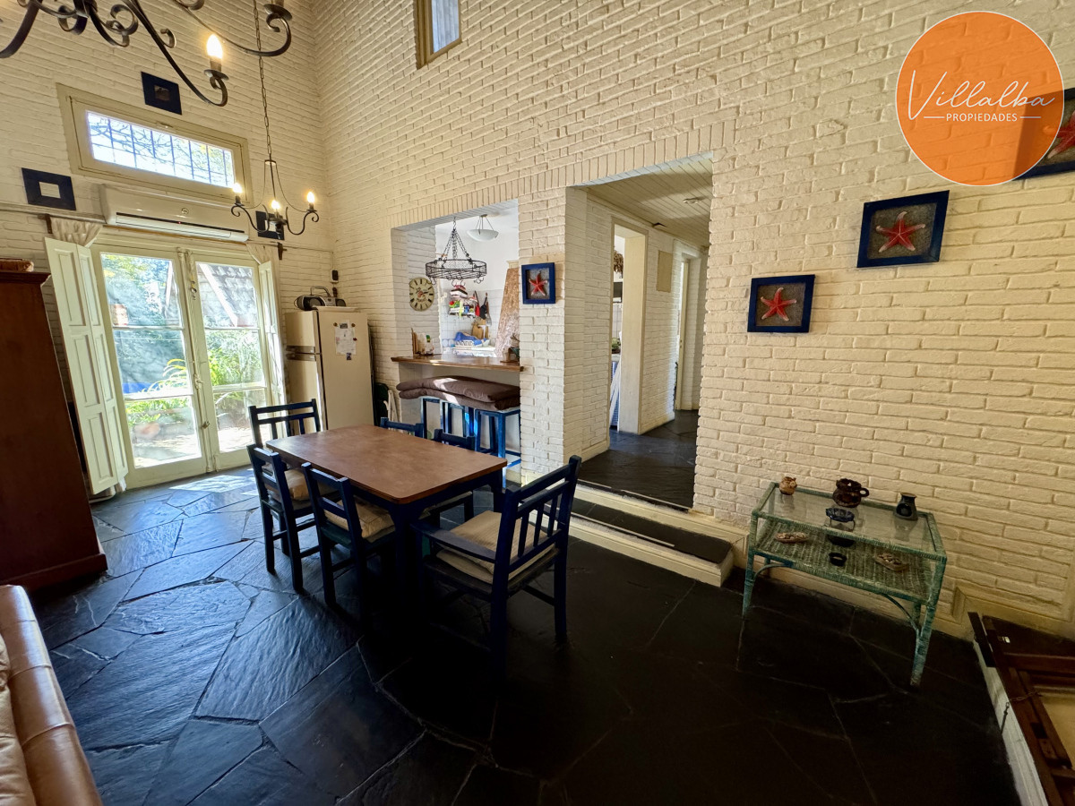Apartamento ID.3753 - Encantadora casa en venta con piscina a pocos metros del mar 