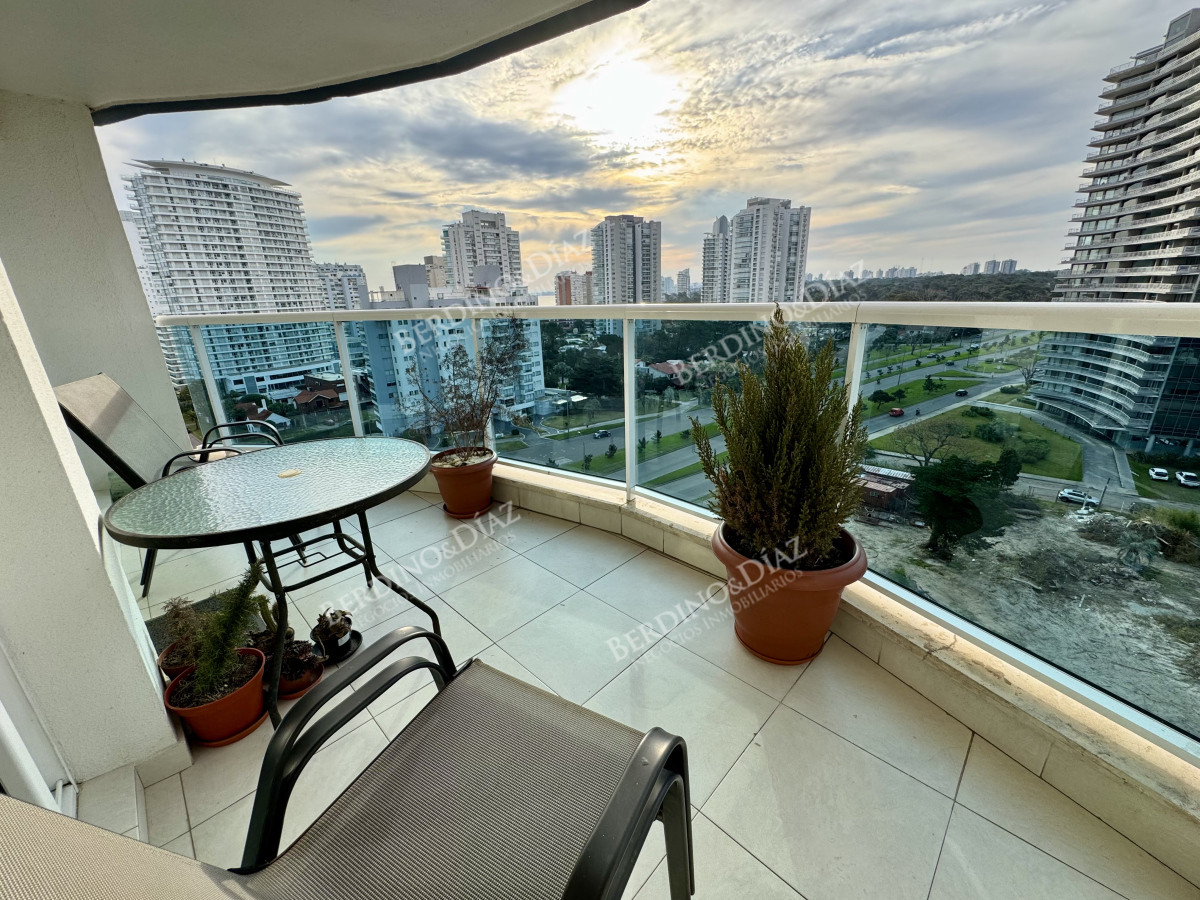 Apartamento ID.2986 - Apartamento en venta con vista al mar y buena entrada de sol 