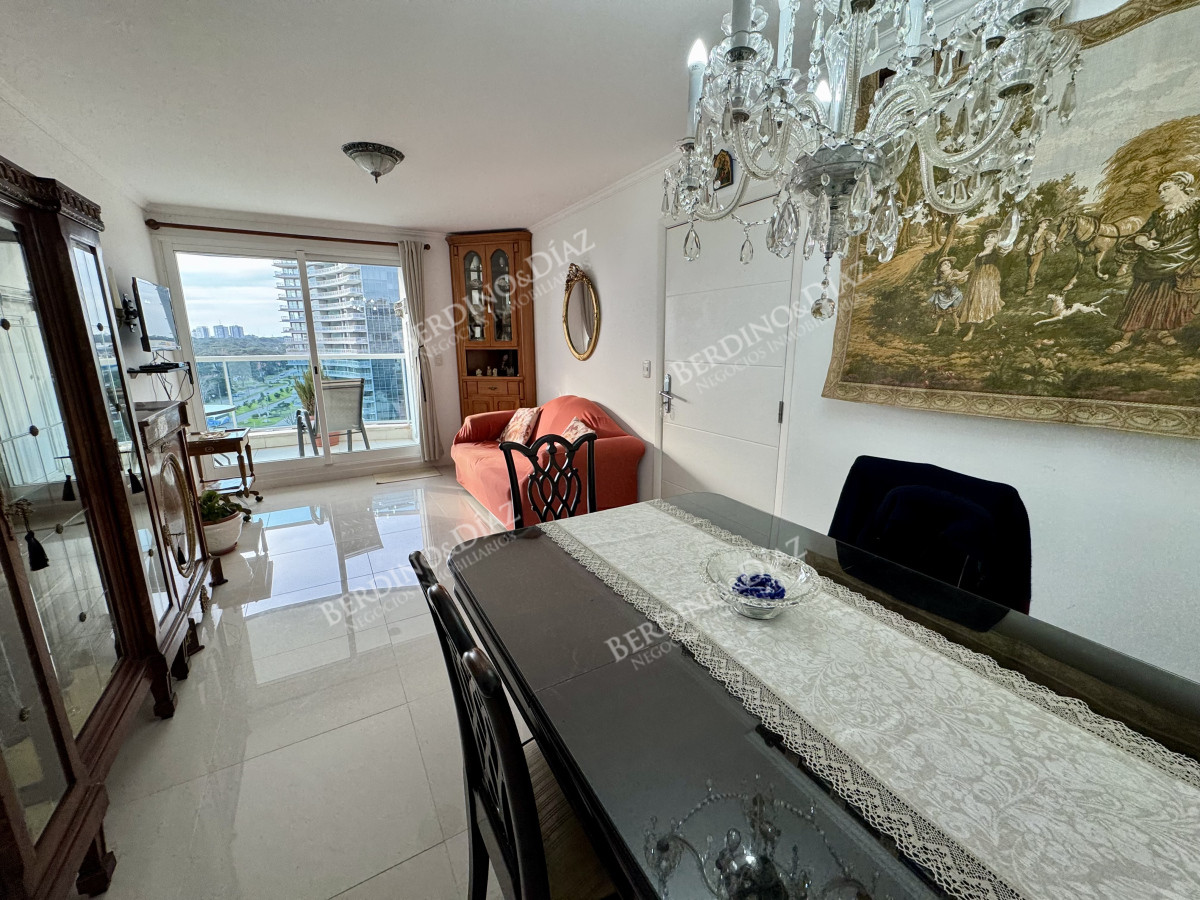 Apartamento ID.2986 - Apartamento en venta con vista al mar y buena entrada de sol 