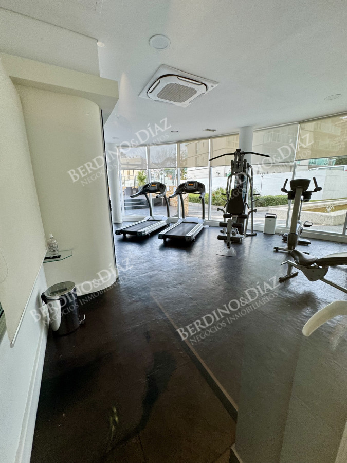 Apartamento ID.2986 - Apartamento en venta con vista al mar y buena entrada de sol 