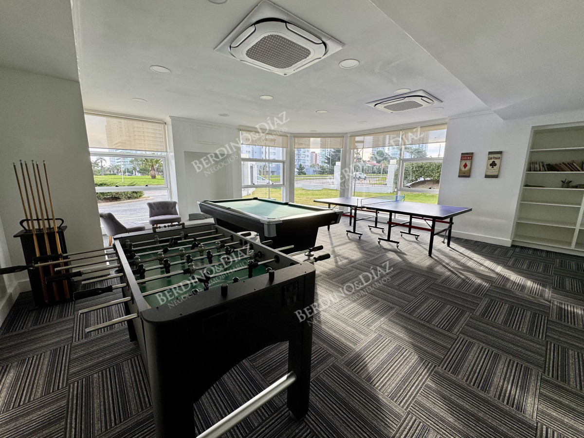 Apartamento ID.2986 - Apartamento en venta con vista al mar y buena entrada de sol 