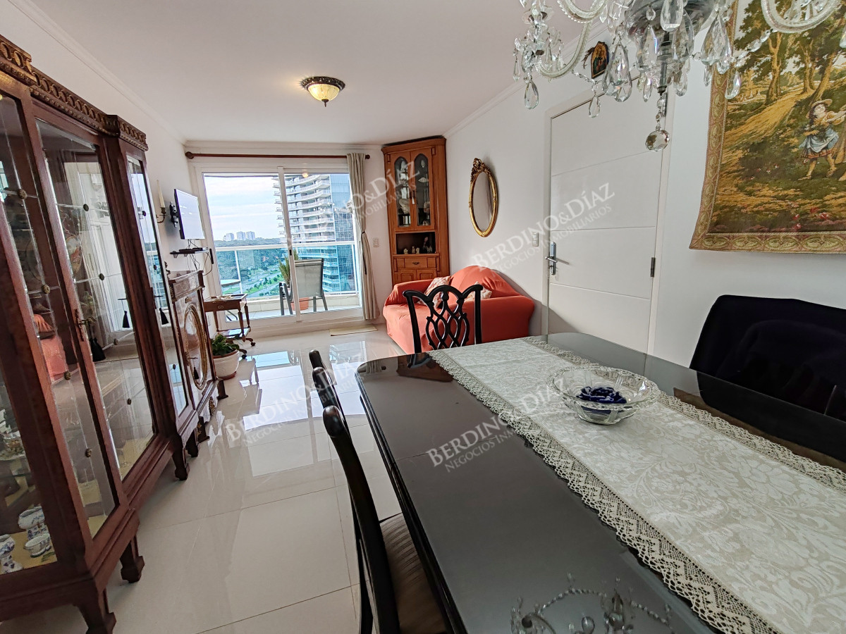 Apartamento ID.2986 - Apartamento en venta con vista al mar y buena entrada de sol 