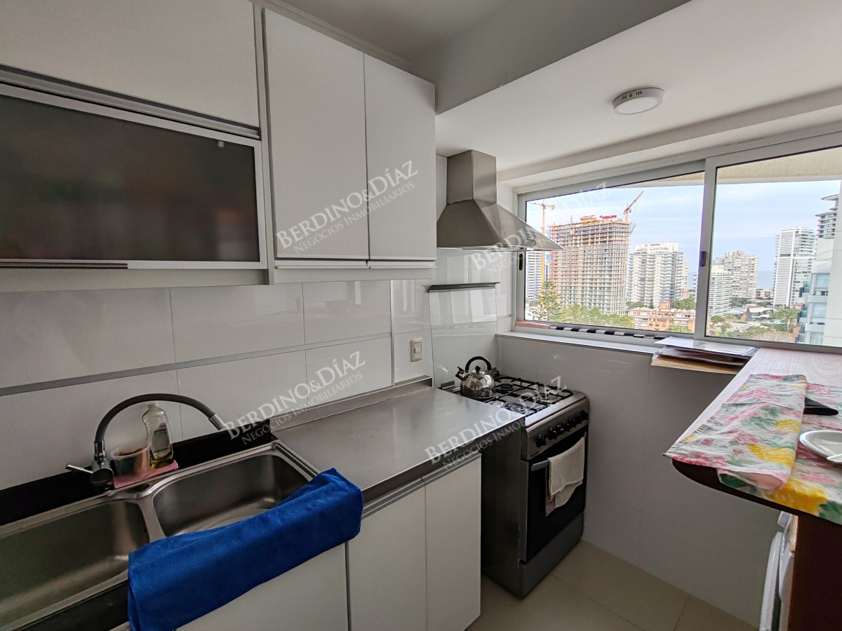 Apartamento ID.2986 - Apartamento en venta con vista al mar y buena entrada de sol 