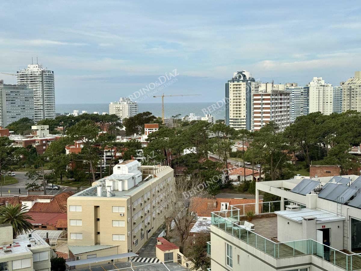 Apartamento ID.2986 - Apartamento en venta con vista al mar y buena entrada de sol 