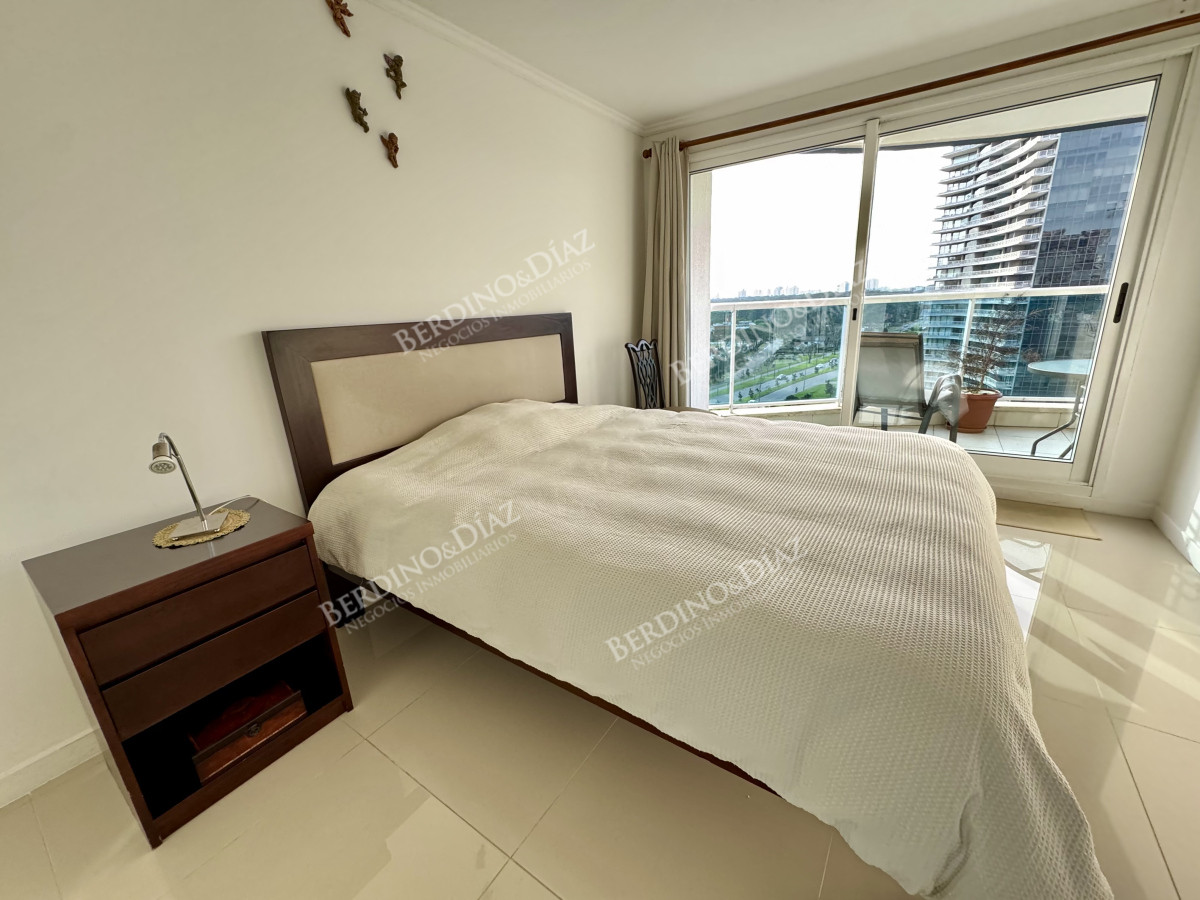 Apartamento ID.2986 - Apartamento en venta con vista al mar y buena entrada de sol 
