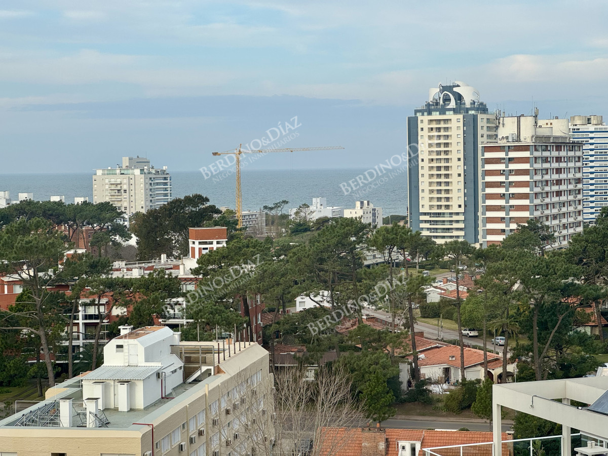 Apartamento ID.2986 - Apartamento en venta con vista al mar y buena entrada de sol 