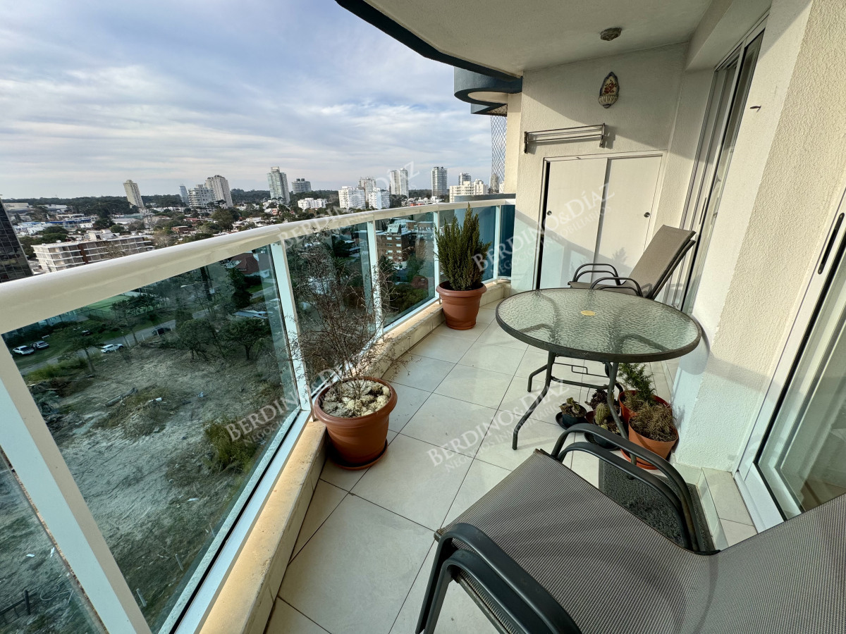 Apartamento ID.2986 - Apartamento en venta con vista al mar y buena entrada de sol 