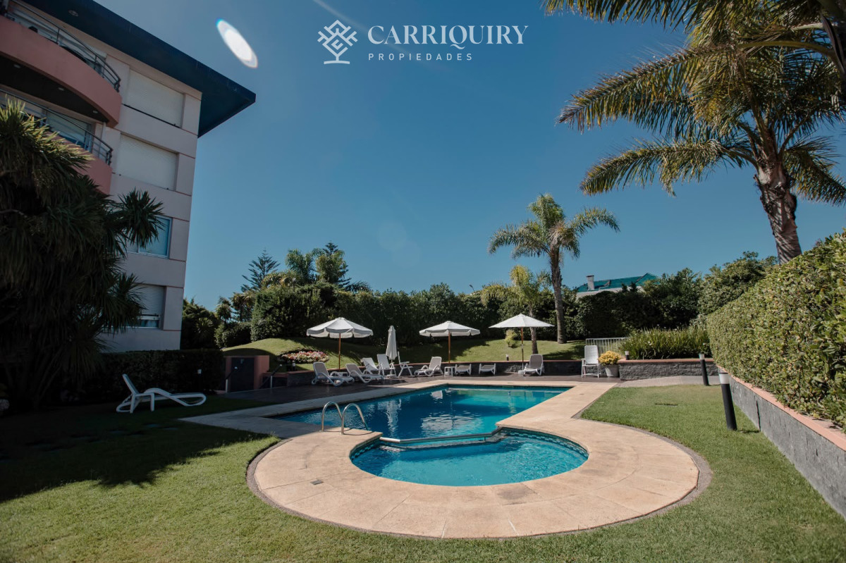 Apartamento ID.9818/Apartamentos-en-Alquiler--Carriquiry--Propiedades - Apartamento en primera línea con vista y piscina propia 