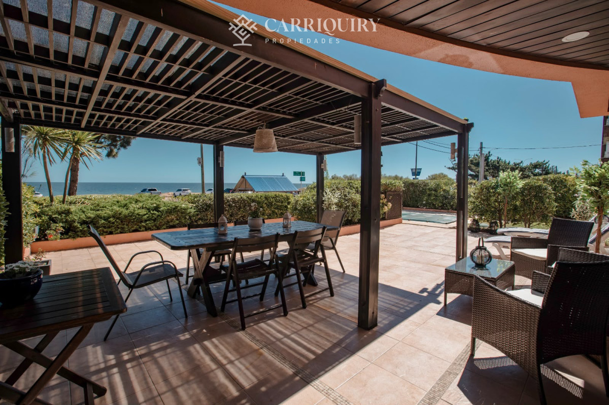 Apartamento ID.9818/Apartamentos-en-Alquiler--Carriquiry--Propiedades - Apartamento en primera línea con vista y piscina propia 