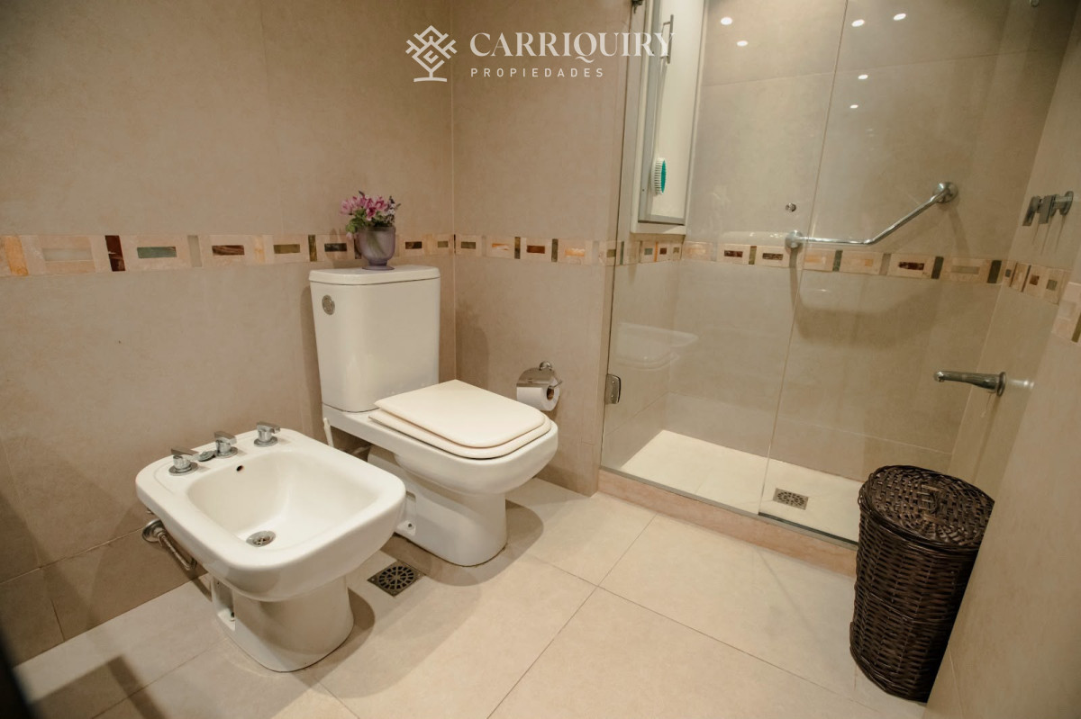 Apartamento ID.9818/Apartamentos-en-Alquiler--Carriquiry--Propiedades - Apartamento en primera línea con vista y piscina propia 