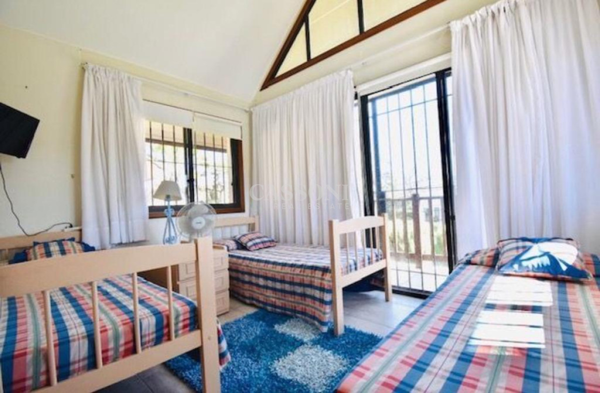 Casa ID.3905 - Excelente mansión a 50 mts. de la mejor zona de la playa Mansa.