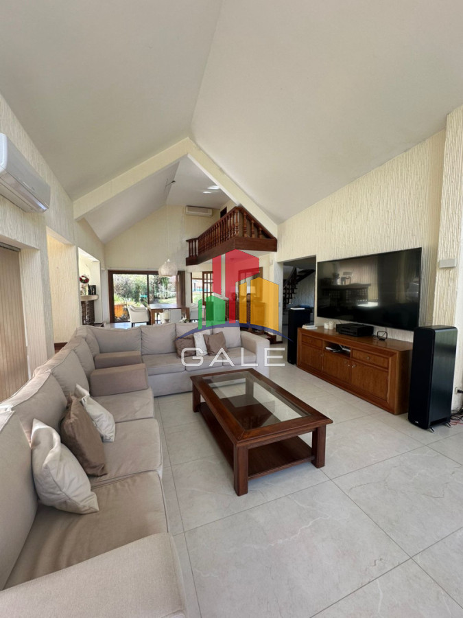 Casa ID.373 - casa en excelente lugar 
