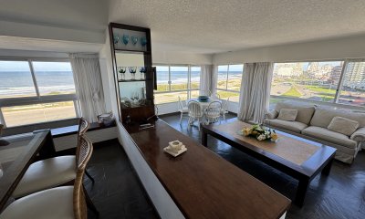 Hermosa unidad en venta en primera línea