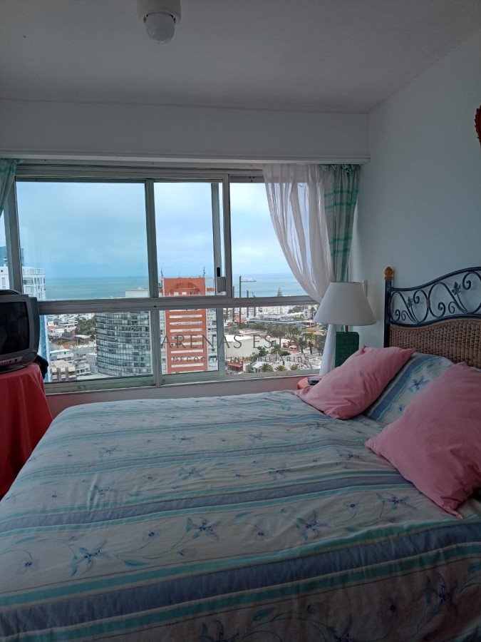 Apartamento ID.1872 - Apartamento en venta de 3 dormitorios  en Punta del Este 
