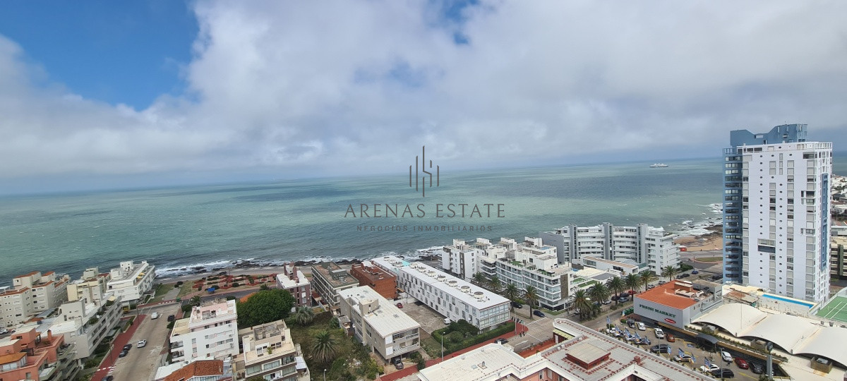 Apartamento ID.1872 - Apartamento en venta de 3 dormitorios  en Punta del Este 