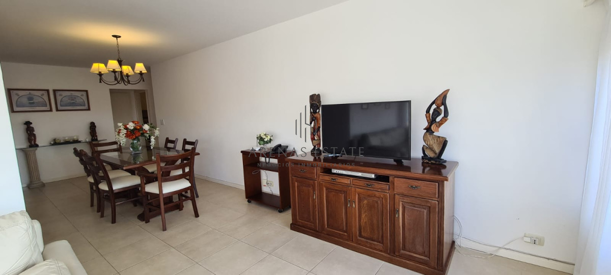 Apartamento ID.526 - Apartamento en Venta en Punta del Este 