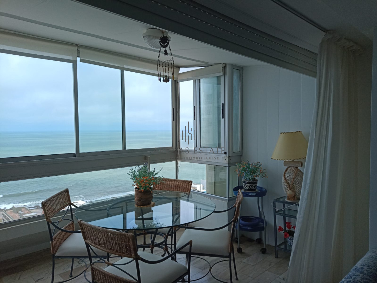 Apartamento ID.1872 - Apartamento en venta de 3 dormitorios  en Punta del Este 