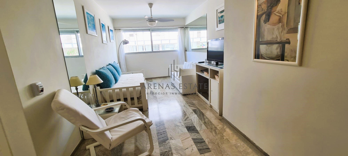 Apartamento ID.704 - Apartamento en venta 1 dormitorio , Punta del Este