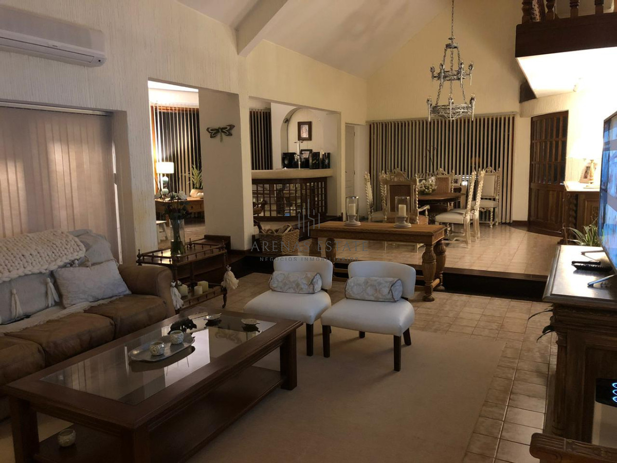 Casa ID.674 - Apartamento en venta en  Punta del Este