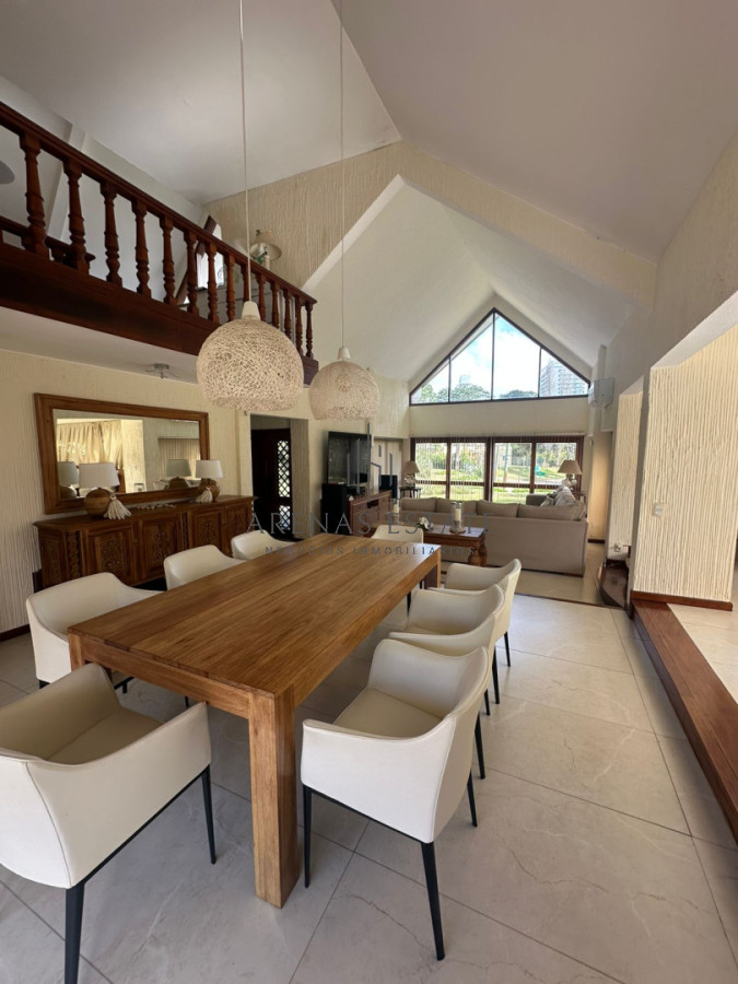 Casa ID.674 - Apartamento en venta en  Punta del Este