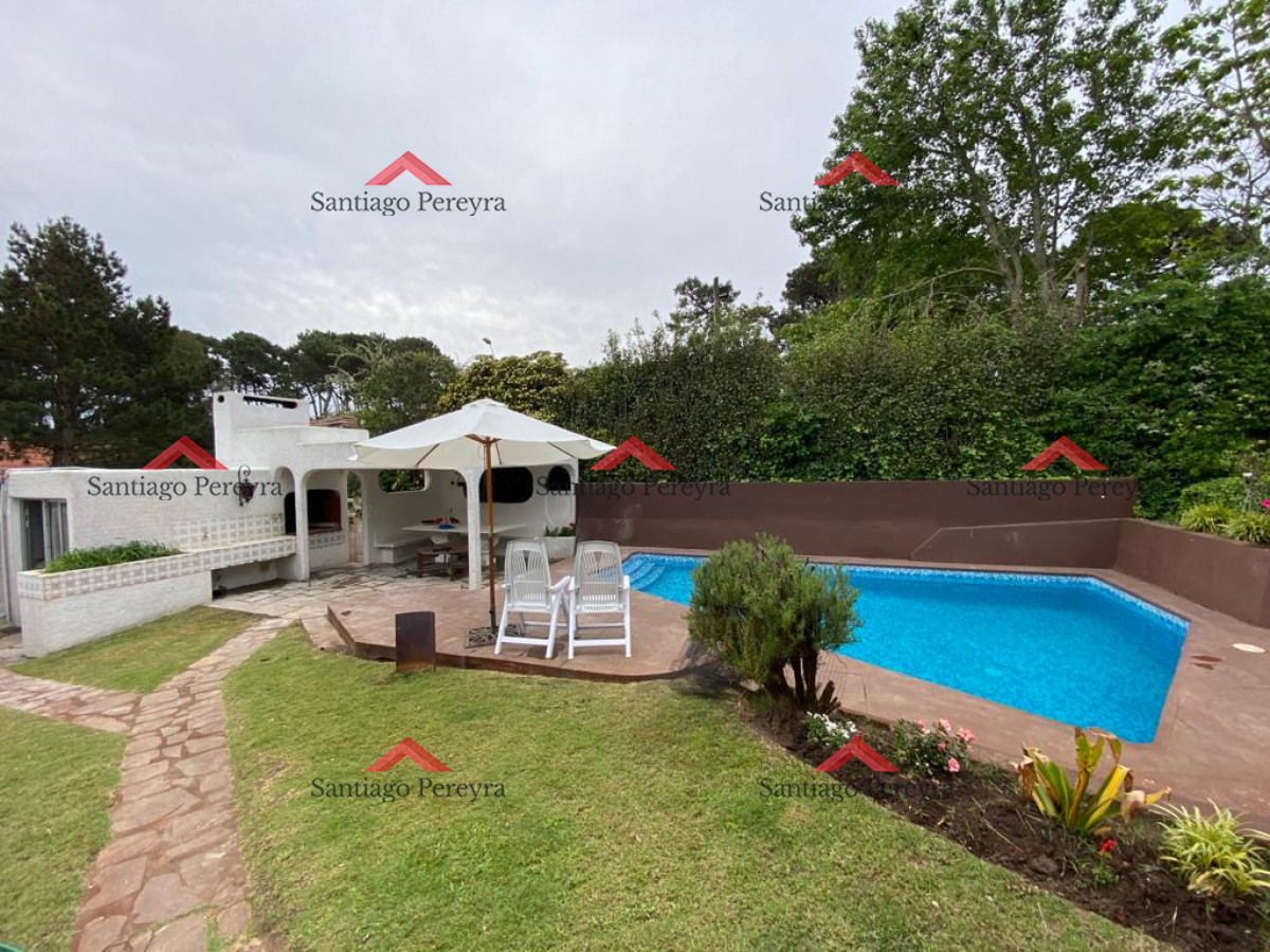 Casa ID.6480 - OPORTUNIDAD!! 