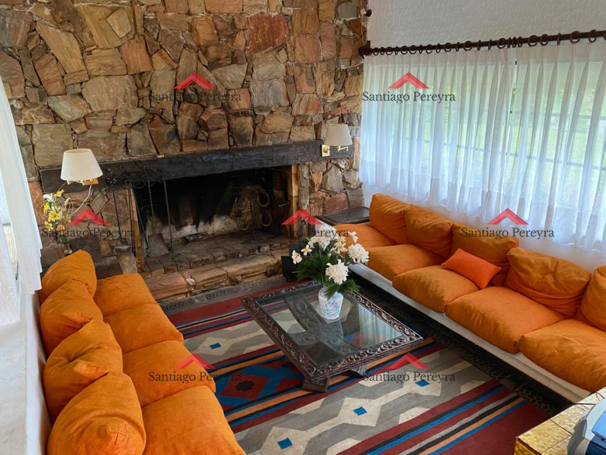 Casa ID.6480 - OPORTUNIDAD!! 