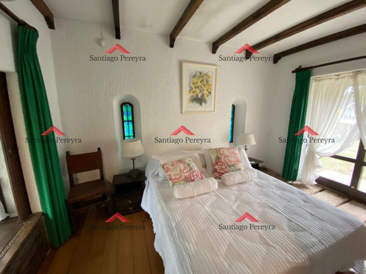 Casa ID.6480 - OPORTUNIDAD!! 
