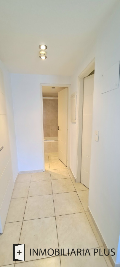 Apartamento ID.660 - Venta de Apto con microcine, gimnasio, barbacoa, lobby, servicio de mucamas, servicio de playa, sauna y piscina C660B
