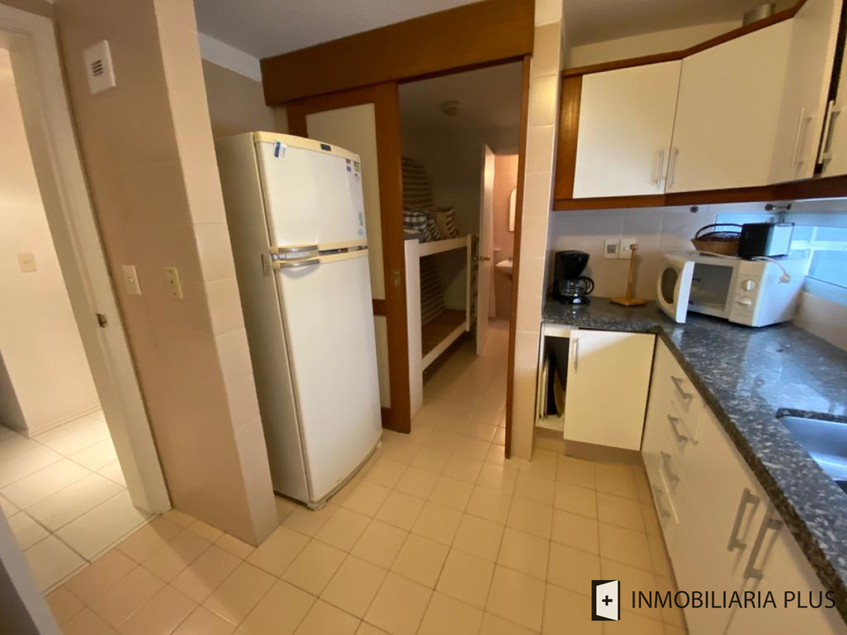 Apartamento ID.552 - Venta en Apartamento en Punta del Este con 80 m2, 2 dormitorios, 2 baños y 1 suite C959