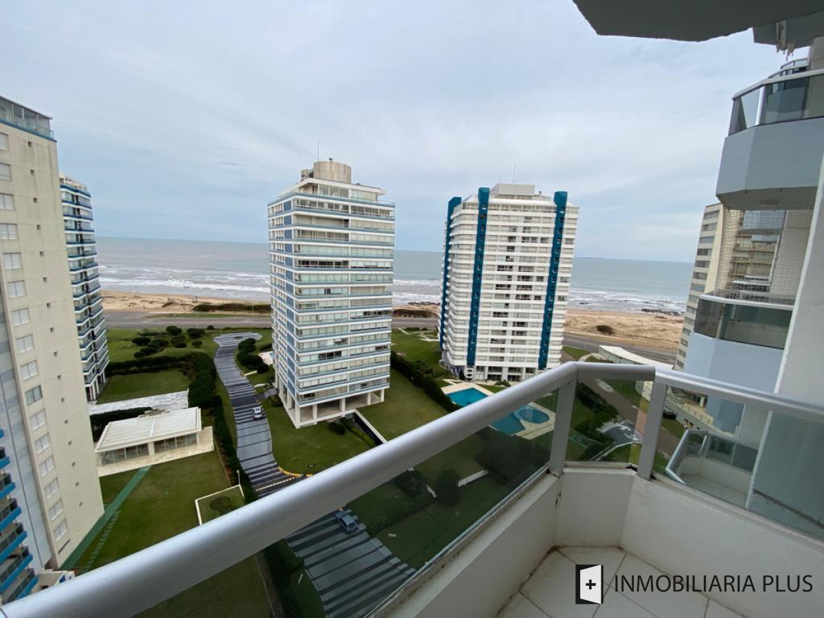 Apartamento ID.552 - Venta en Apartamento en Punta del Este con 80 m2, 2 dormitorios, 2 baños y 1 suite C959