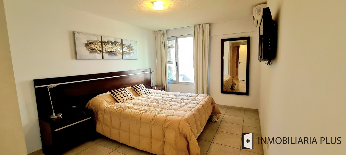 Apartamento ID.660 - Venta de Apto con microcine, gimnasio, barbacoa, lobby, servicio de mucamas, servicio de playa, sauna y piscina C660B