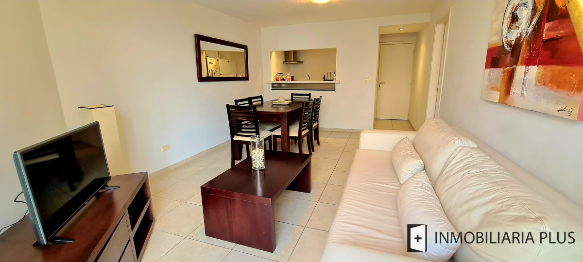 Apartamento ID.660 - Venta de Apto con microcine, gimnasio, barbacoa, lobby, servicio de mucamas, servicio de playa, sauna y piscina C660B