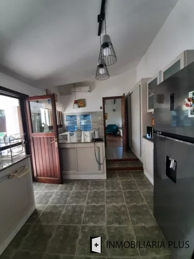Casa ID.661 - Venta de Casa de 161 m2 en San Rafael 4 Dormitorios y 695 m2 de Terreno C661B