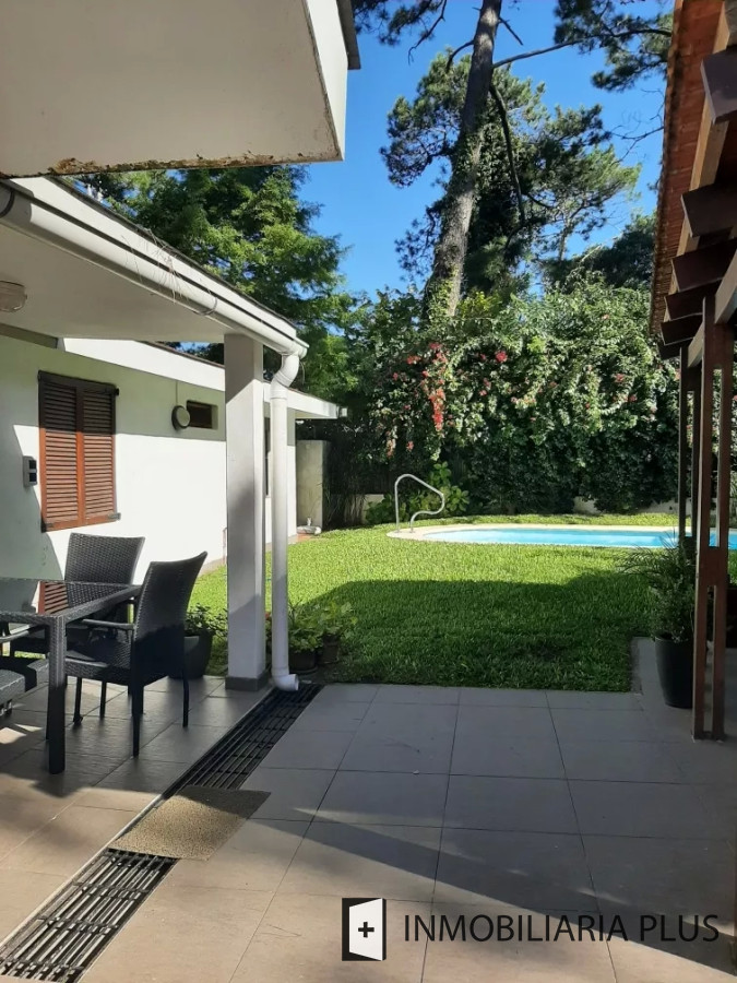 Casa ID.661 - Venta de Casa de 161 m2 en San Rafael 4 Dormitorios y 695 m2 de Terreno C661B