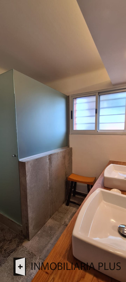 Casa ID.334 - Venta de Casa en la PENÍNSULA 817 m2  5 Dormitorios 3 Baños 3 Suite para 12 personas C884