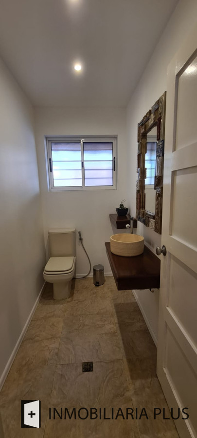 Casa ID.334 - Venta de Casa en la PENÍNSULA 817 m2  5 Dormitorios 3 Baños 3 Suite para 12 personas C884