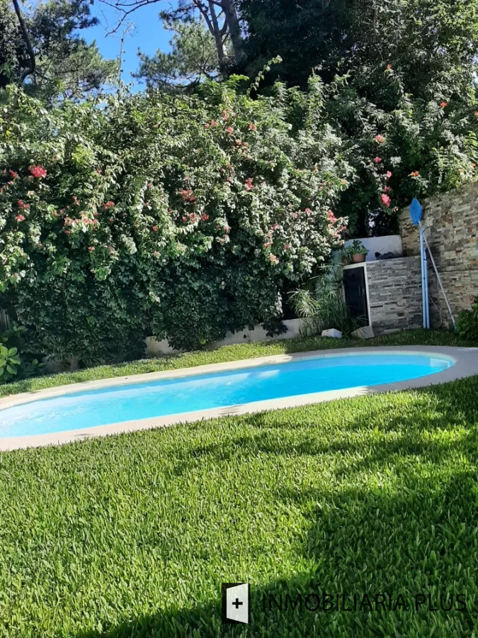 Casa ID.661 - Venta de Casa de 161 m2 en San Rafael 4 Dormitorios y 695 m2 de Terreno C661B