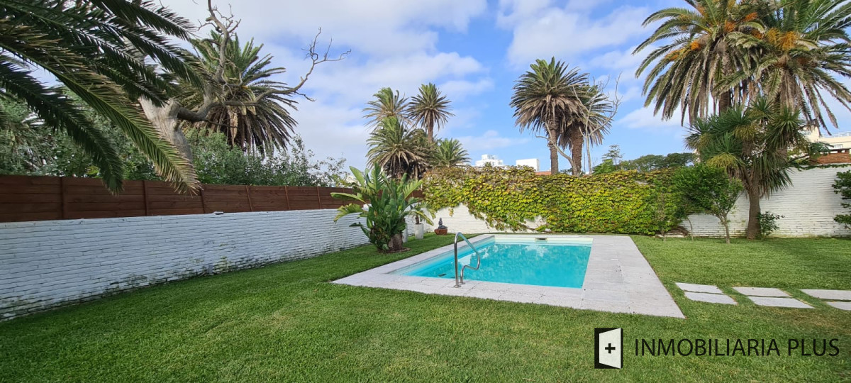 Casa ID.334 - Venta de Casa en la PENÍNSULA 817 m2  5 Dormitorios 3 Baños 3 Suite para 12 personas C884
