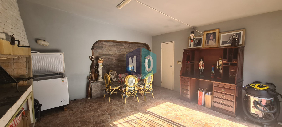 Casa ID.301 - Hermosa casa 4 dormitorios. Barrio Mónaco.