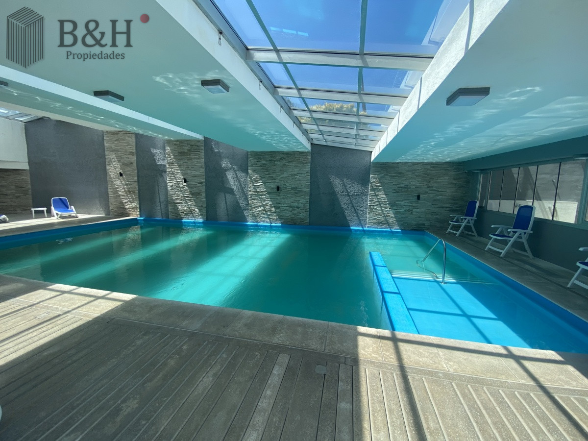 Apartamento ID.834 - Disponible del 2 al 15 enero en 2900 dólares 