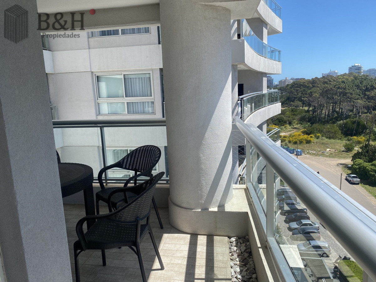 Apartamento ID.834 - Disponible del 2 al 15 enero en 2900 dólares 