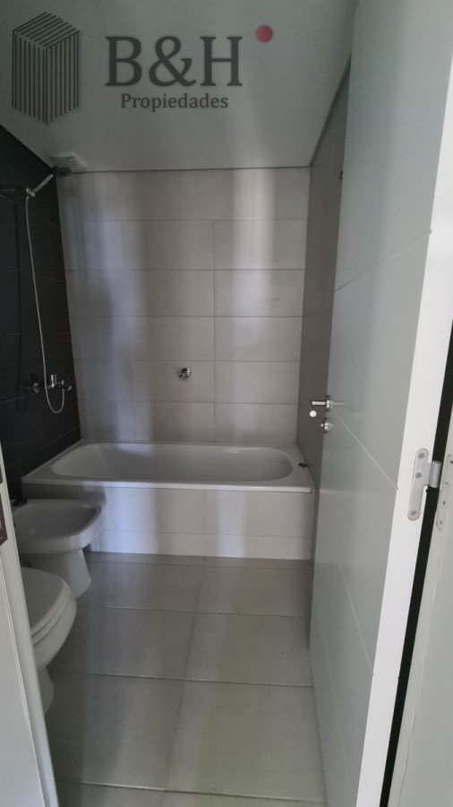 Apartamento ID.1517 - APARTAMENTO 2 DORMITORIOS!! OPORTUNIDAD!! FINANCIA 50 % Y EL RESTO A 2 AÑOS CON UN INTERES 5%
