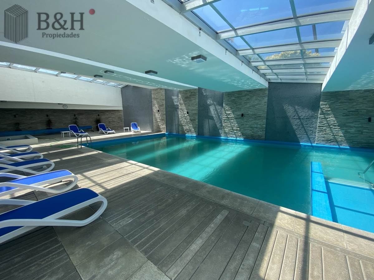 Apartamento ID.834 - Disponible del 2 al 15 enero en 2900 dólares 