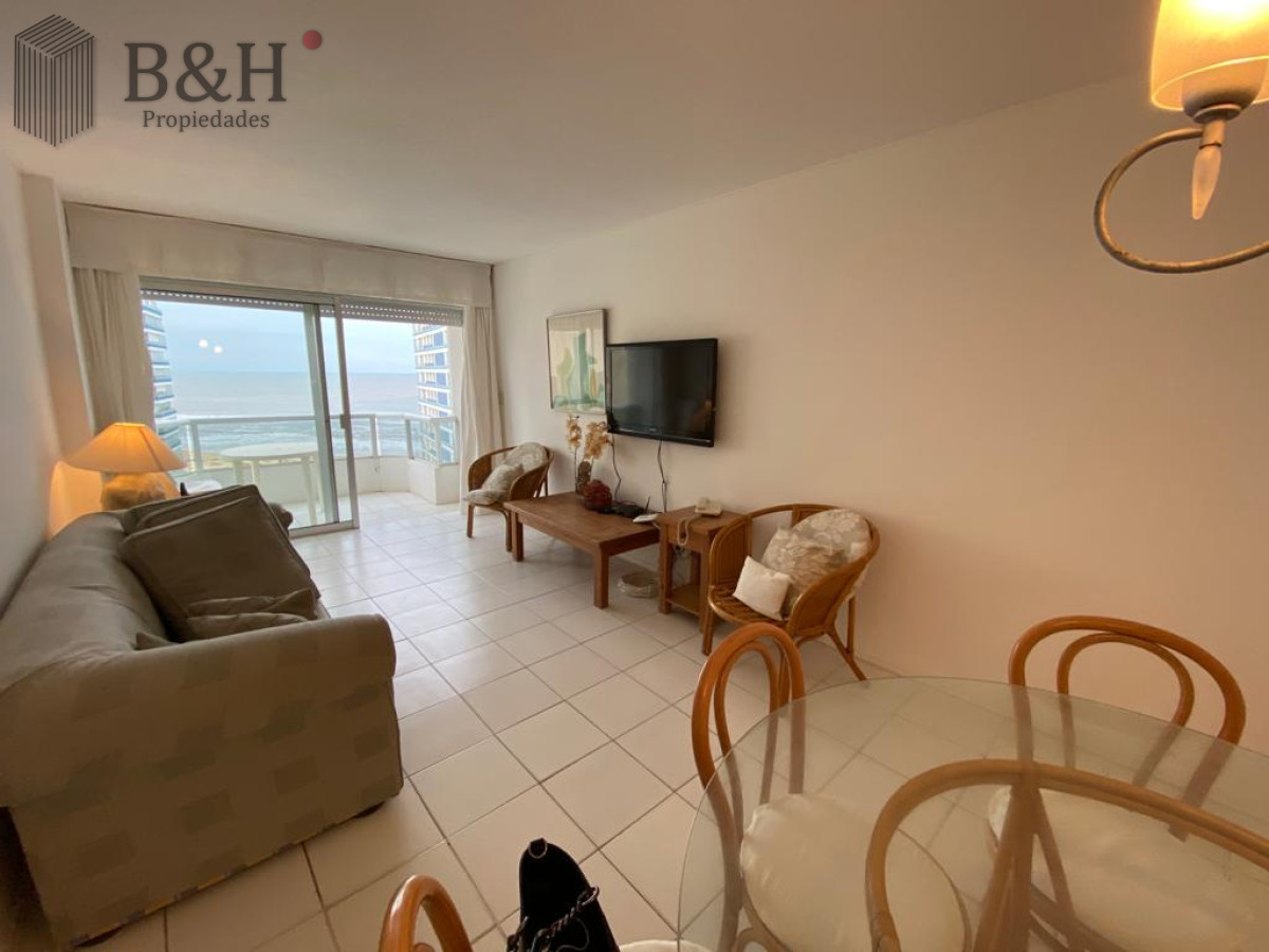 Apartamento ID.675 - Apartamento 2 dormitorios en OPORTUNIDAD en la Brava!! con piscina